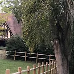évasion Champêtre : Maison Avec Piscine, Tennis, Et étang Au Cœur De 50 Hectares De Forêt - Fr-1-410-307 *