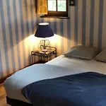 Casa de Férias évasion Champêtre : Maison Avec Piscine, Tennis, Et étang Au Cœur De 50 Hectares De Forêt - Fr-1-410-307 Le Lude
