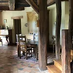 Casa de Férias évasion Champêtre : Maison Avec Piscine, Tennis, Et étang Au Cœur De 50 Hectares De Forêt - Fr-1-410-307