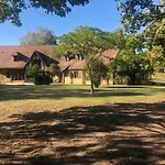 Evasion Champetre : Maison Avec Piscine, Tennis, Et Etang Au Coeur De 50 Hectares De Foret - Fr-1-410-307 בית נופש Le Lude