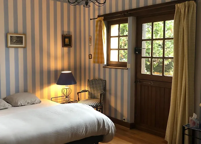 Casa de Férias évasion Champêtre : Maison Avec Piscine, Tennis, Et étang Au Cœur De 50 Hectares De Forêt - Fr-1-410-307 Le Lude