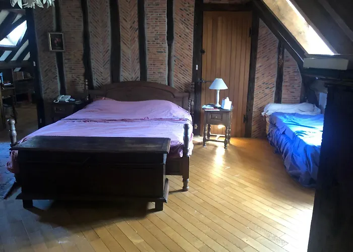 évasion Champêtre : Maison Avec Piscine, Tennis, Et étang Au Cœur De 50 Hectares De Forêt - Fr-1-410-307 *