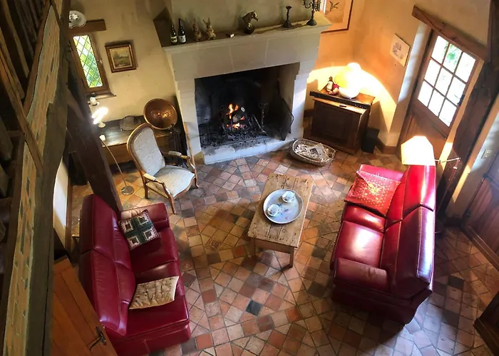 Casa de Férias évasion Champêtre : Maison Avec Piscine, Tennis, Et étang Au Cœur De 50 Hectares De Forêt - Fr-1-410-307 Le Lude